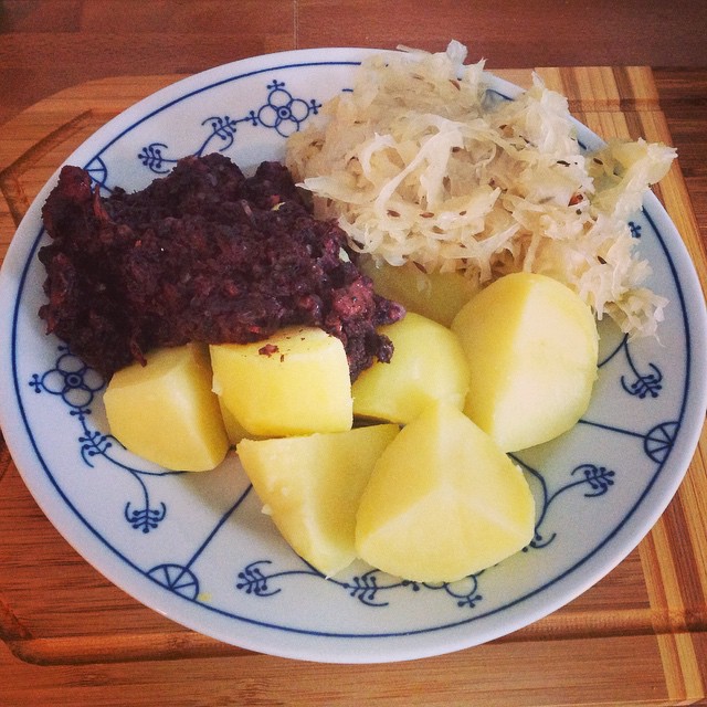 Lose Wurst ist auch so ein Gericht für wenn man eigentlich zu faul zum Kochen ist... #foodporn - via Instagram