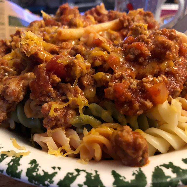 Pasta Tricolore mit Bolognese und Cheddar #foodporn #pasta # – via ...